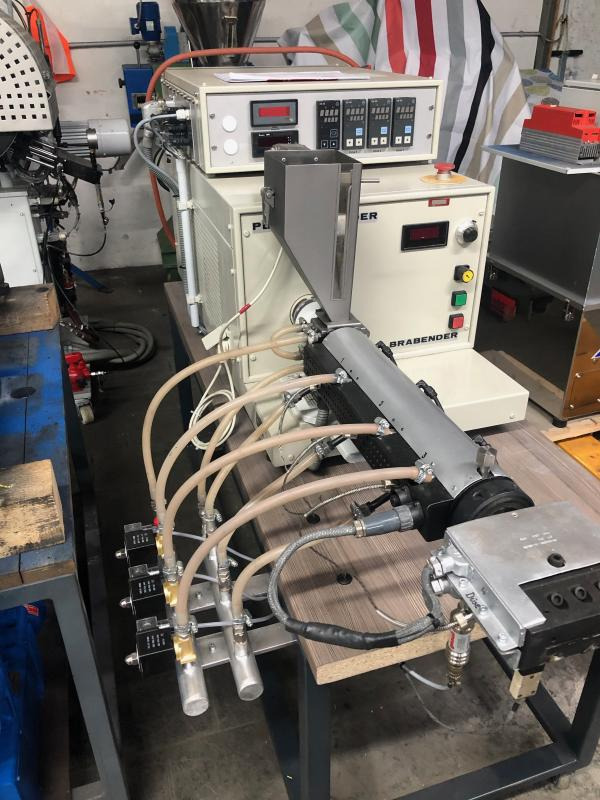 BRABENDER Lab-Einschneckenextruder - Darbagalds: foto 2 BRABENDER Lab-Einschneckenextruder - Darbagalds: foto 2