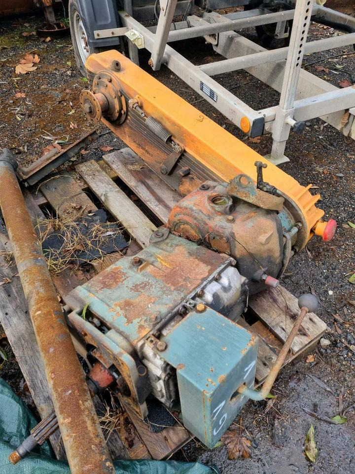 Bananengetriebe Unimog Schneefräse Getriebe Schmidt Schneeschleud - Pārnesumkārba - Komunālā/ Specializētā tehnika: foto 1 Bananengetriebe Unimog Schneefräse Getriebe Schmidt Schneeschleud - Pārnesumkārba - Komunālā/ Specializētā tehnika: foto 1