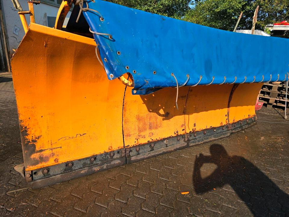 Beilhack PV 29-4 Schneepflug Schneeschild Scheeschieber Winterdienst Unimog U400 300 290 500 427 530 423 318 323 LKW Fendt - Sniega arkls: foto 2 Beilhack PV 29-4 Schneepflug Schneeschild Scheeschieber Winterdienst Unimog U400 300 290 500 427 530 423 318 323 LKW Fendt - Sniega arkls: foto 2