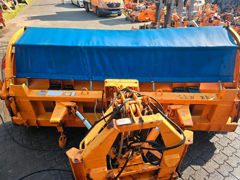 Beilhack PV 29-4 Schneepflug Schneeschild Scheeschieber Winterdienst Unimog U400 300 290 500 427 530 423 318 323 LKW Fendt - Sniega arkls: foto 4 Beilhack PV 29-4 Schneepflug Schneeschild Scheeschieber Winterdienst Unimog U400 300 290 500 427 530 423 318 323 LKW Fendt - Sniega arkls: foto 4