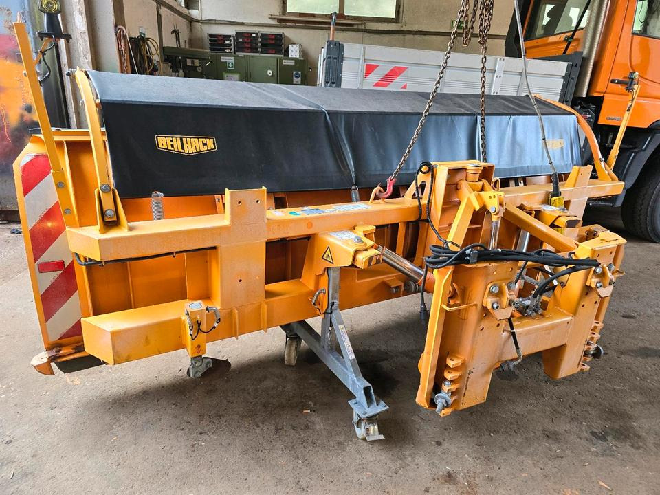 Beilhack Schneepflug PVF 34-4 Schneeschieber Schneeschild Schmidt für Unimog 405/10 405/12 UGN UGE LKW Winterdienst - Sniega arkls: foto 1 Beilhack Schneepflug PVF 34-4 Schneeschieber Schneeschild Schmidt für Unimog 405/10 405/12 UGN UGE LKW Winterdienst - Sniega arkls: foto 1