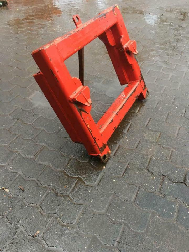 Dücker Adapterplatte Kommunale Anbauplatte Unimog Schneepflug mul - Ātrā sakabe - Komunālā/ Specializētā tehnika: foto 2 Dücker Adapterplatte Kommunale Anbauplatte Unimog Schneepflug mul - Ātrā sakabe - Komunālā/ Specializētā tehnika: foto 2
