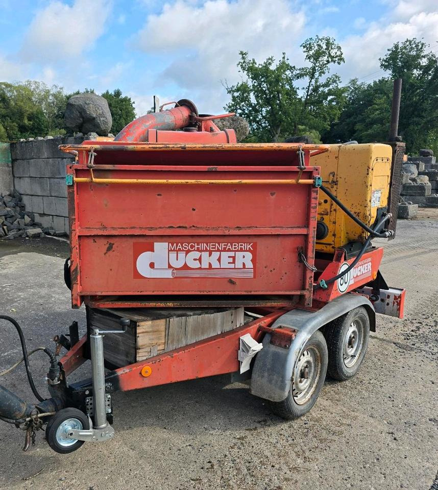 Šķeldotājs Dücker HM 760 Holzhacker Holzhäcksler Holzhackschnitzler Hacker Häcksler Hatz Diesel 4L40C: foto 6 Šķeldotājs Dücker HM 760 Holzhacker Holzhäcksler Holzhackschnitzler Hacker Häcksler Hatz Diesel 4L40C: foto 6