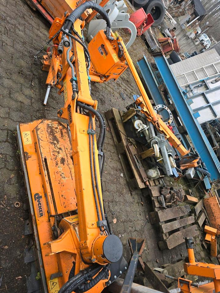 Dücker Randstreifenmäher vom DUA 800 700 Banketmäher Böschungsmäher Auslegemäher für Unimog Mulag Mähausleger - Izlices pļaujmašīna: foto 4 Dücker Randstreifenmäher vom DUA 800 700 Banketmäher Böschungsmäher Auslegemäher für Unimog Mulag Mähausleger - Izlices pļaujmašīna: foto 4