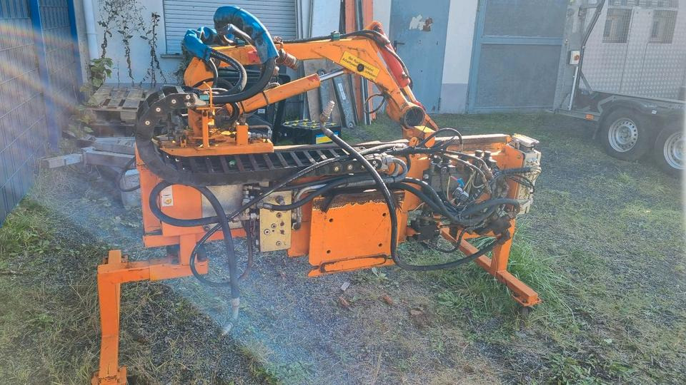 Dücker UNA Mähausleger 100 Böschungsmulcher Böschungsmäher Seitenmulcher Multicar Ladog Bucher Unimog - Izlices pļaujmašīna: foto 2 Dücker UNA Mähausleger 100 Böschungsmulcher Böschungsmäher Seitenmulcher Multicar Ladog Bucher Unimog - Izlices pļaujmašīna: foto 2