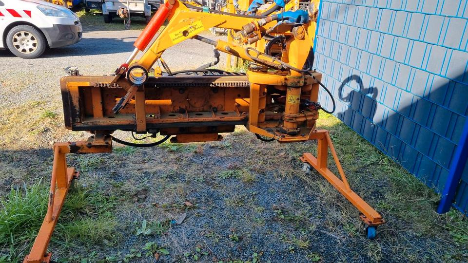 Dücker UNA Mähausleger 100 Böschungsmulcher Böschungsmäher Seitenmulcher Multicar Ladog Bucher Unimog - Izlices pļaujmašīna: foto 4 Dücker UNA Mähausleger 100 Böschungsmulcher Böschungsmäher Seitenmulcher Multicar Ladog Bucher Unimog - Izlices pļaujmašīna: foto 4