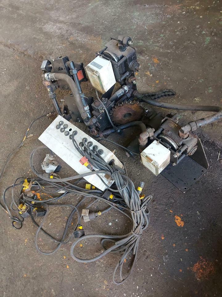 Epoke Salzstreuer Winterdienst Schneckenantrieb Steuerblock - Elektrosistēma - Komunālā/ Specializētā tehnika: foto 4 Epoke Salzstreuer Winterdienst Schneckenantrieb Steuerblock - Elektrosistēma - Komunālā/ Specializētā tehnika: foto 4