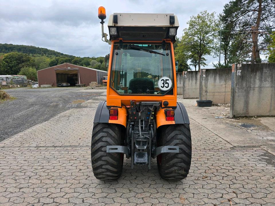 Fendt 206V Schmalspurtraktor Traktor Schlepper Weinbergtraktor 206 208 210 Farmer Favorit Obstbau Weinbau - Traktors: foto 5 Fendt 206V Schmalspurtraktor Traktor Schlepper Weinbergtraktor 206 208 210 Farmer Favorit Obstbau Weinbau - Traktors: foto 5