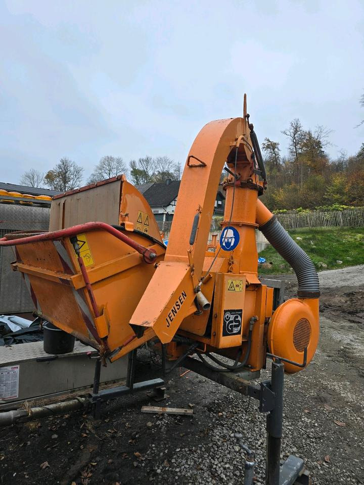 Jensen A328 Holhäcksler Holzhacker Holzschreder passend für Unimog 405 U 300 400 500 527 530 523 - Šķeldotājs: foto 4 Jensen A328 Holhäcksler Holzhacker Holzschreder passend für Unimog 405 U 300 400 500 527 530 523 - Šķeldotājs: foto 4