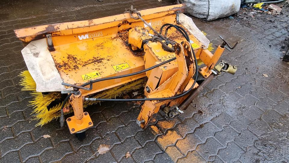 Kehrmaschine für Iseki Kleintraktor Traktor Kehrbesen Kubota Multicar Tremo - Birste: foto 2 Kehrmaschine für Iseki Kleintraktor Traktor Kehrbesen Kubota Multicar Tremo - Birste: foto 2