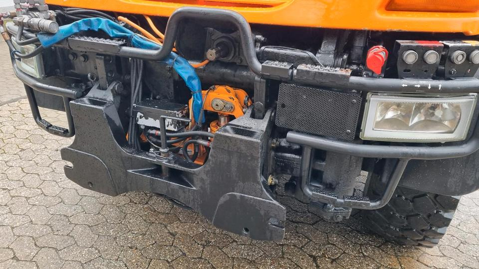 Unimog 405 U500 2013 6500 Stunden Hydrostat Variopilot Mercedes Benz U 500 400 300 318 423b430 530 - Komunālā/ Specializētā tehnika: foto 5 Unimog 405 U500 2013 6500 Stunden Hydrostat Variopilot Mercedes Benz U 500 400 300 318 423b430 530 - Komunālā/ Specializētā tehnika: foto 5