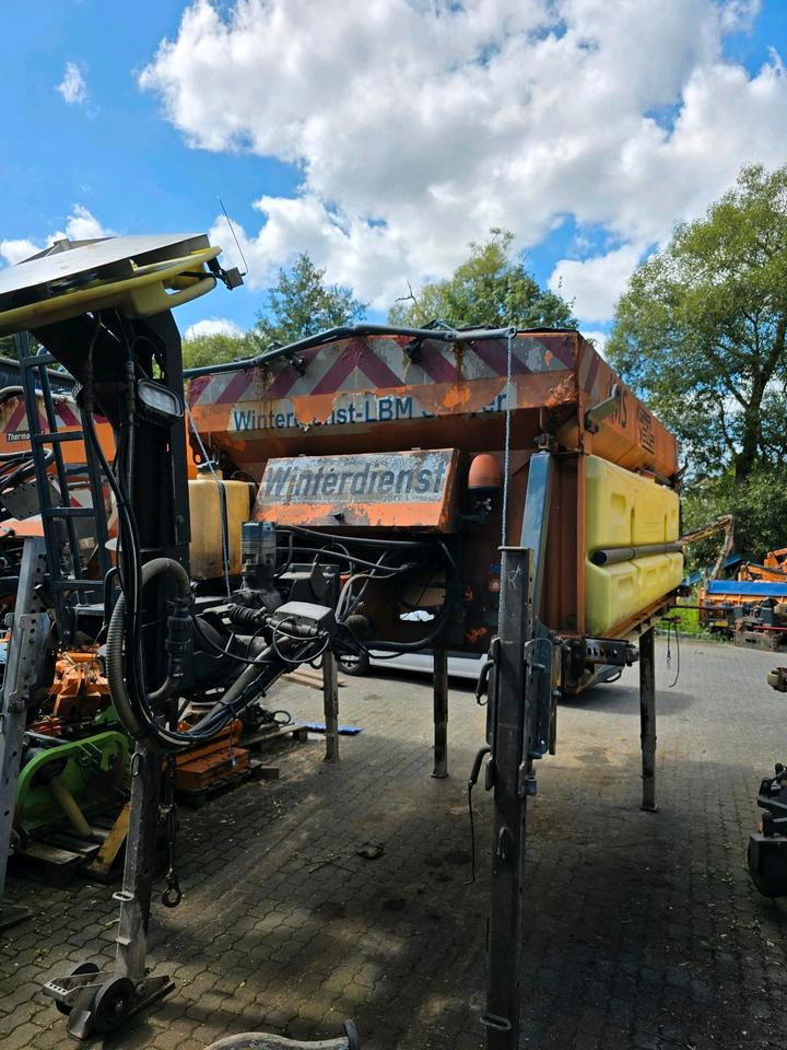Küpper-Weisser IMSSM 5m3 Salzstreuer IMS Diese-Motor Salzsilo Winterdienst Schneepflug LKW Schmidt Stratos - Sāls un smilts kaisītājs: foto 4 Küpper-Weisser IMSSM 5m3 Salzstreuer IMS Diese-Motor Salzsilo Winterdienst Schneepflug LKW Schmidt Stratos - Sāls un smilts kaisītājs: foto 4