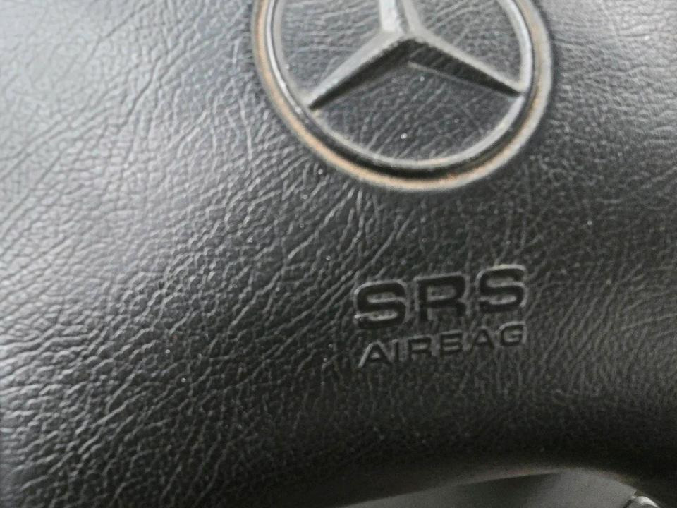 Interior photo 1: Bortu kravas automašīna/ Platforma Mercedes-Benz Vario 613D Bluetec 5 Pritsche Doka LKW