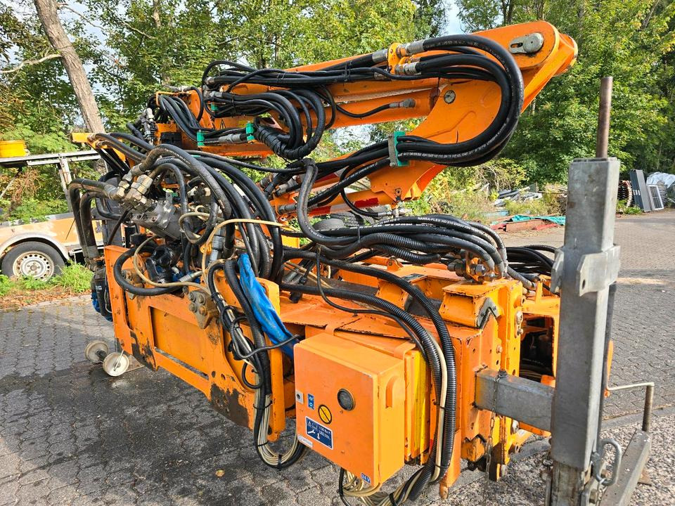 Mulag MFK 600 Mähausleger mit Randstreifenmäher MRF 350 Böschungsmäher Böschungsmulcher Hangmäher MKM 700 FME 600 500 - Izlices pļaujmašīna: foto 5 Mulag MFK 600 Mähausleger mit Randstreifenmäher MRF 350 Böschungsmäher Böschungsmulcher Hangmäher MKM 700 FME 600 500 - Izlices pļaujmašīna: foto 5