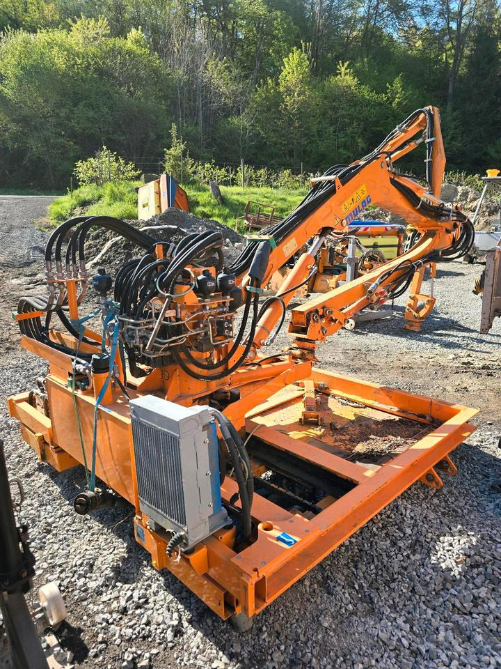 Mulag MHU 800 2013 Mähausleger Böschungsmäher Böschungsmulcher für Unimog 405 U 300 400 500 318 423 427 430 527 535 530 Mercedes-Benz - Izlices pļaujmašīna: foto 1 Mulag MHU 800 2013 Mähausleger Böschungsmäher Böschungsmulcher für Unimog 405 U 300 400 500 318 423 427 430 527 535 530 Mercedes-Benz - Izlices pļaujmašīna: foto 1