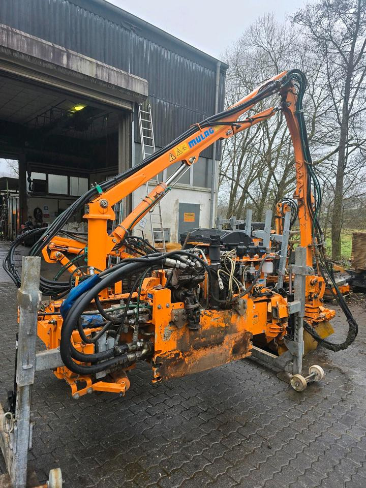 Mulag MKM 700 Böschungsmäher Böschungsmulcher FME für Unimog 405 U300 400 500 423 427 430 530 Dücker - Izlices pļaujmašīna: foto 1 Mulag MKM 700 Böschungsmäher Böschungsmulcher FME für Unimog 405 U300 400 500 423 427 430 530 Dücker - Izlices pļaujmašīna: foto 1