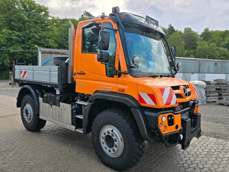 Neuwertiger Unimog U530 7800km EAS Easy-Drive Mercedes-Benz U 530 UGN UGE 405 527 535 435 430 Kipper - Sniega novākšanas tehnika: foto 2 Neuwertiger Unimog U530 7800km EAS Easy-Drive Mercedes-Benz U 530 UGN UGE 405 527 535 435 430 Kipper - Sniega novākšanas tehnika: foto 2