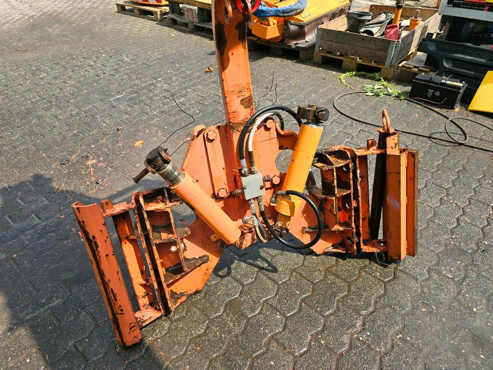 Schmidt Schneepflugzylinder Schwenkzylinder Schneeschild Schneeschieber Schmidt Epoke passend für Unimog 424 427 405 U 300 400 500 318 323 423 218 430 429 530 527 535 Mercedes-Benz Winterdienst - Sniega arkls: foto 1 Schmidt Schneepflugzylinder Schwenkzylinder Schneeschild Schneeschieber Schmidt Epoke passend für Unimog 424 427 405 U 300 400 500 318 323 423 218 430 429 530 527 535 Mercedes-Benz Winterdienst - Sniega arkls: foto 1