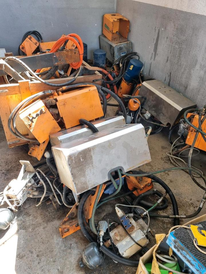 Schneepflughydraulik Schmidt Beilhack Elektrohydraulik Schneepflüge Schneeschild Schneeschieber LKW Unimog Bordcomputer Steuerung - Elektroniskais vadības bloks (ECU) - Komunālā/ Specializētā tehnika: foto 4 Schneepflughydraulik Schmidt Beilhack Elektrohydraulik Schneepflüge Schneeschild Schneeschieber LKW Unimog Bordcomputer Steuerung - Elektroniskais vadības bloks (ECU) - Komunālā/ Specializētā tehnika: foto 4