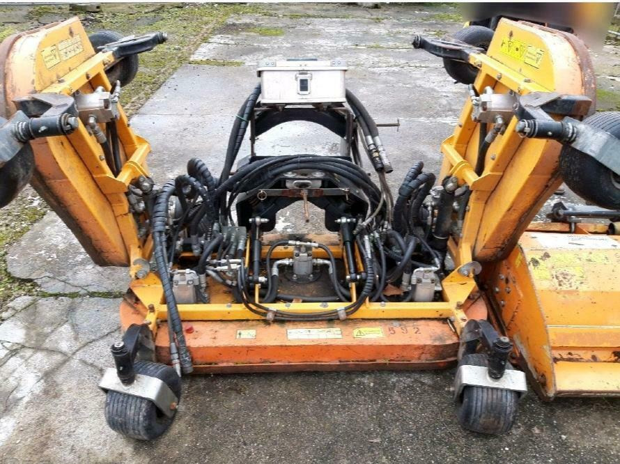 Steensballe Mähdeck 340cm Sichelmähwerk für Reformtrac Metrac Böschungsmulcher Sichelmähdeck terratrac Metrac Reform Hangmäher - Zāles pļāvējs: foto 1 Steensballe Mähdeck 340cm Sichelmähwerk für Reformtrac Metrac Böschungsmulcher Sichelmähdeck terratrac Metrac Reform Hangmäher - Zāles pļāvējs: foto 1