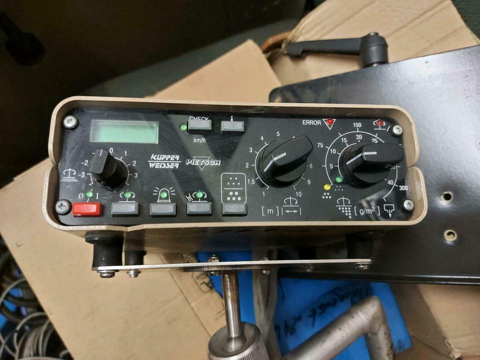 Steuerung Bedienung Küpper Weisser Salzstreuer Bedienpult - Elektrosistēma - Komunālā/ Specializētā tehnika: foto 1 Steuerung Bedienung Küpper Weisser Salzstreuer Bedienpult - Elektrosistēma - Komunālā/ Specializētā tehnika: foto 1