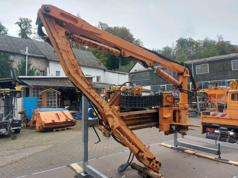 Suche Dücker Mulag Mähausleger Böschungsmulcher Schmidt Unimog - Izlices pļaujmašīna: foto 4 Suche Dücker Mulag Mähausleger Böschungsmulcher Schmidt Unimog - Izlices pļaujmašīna: foto 4