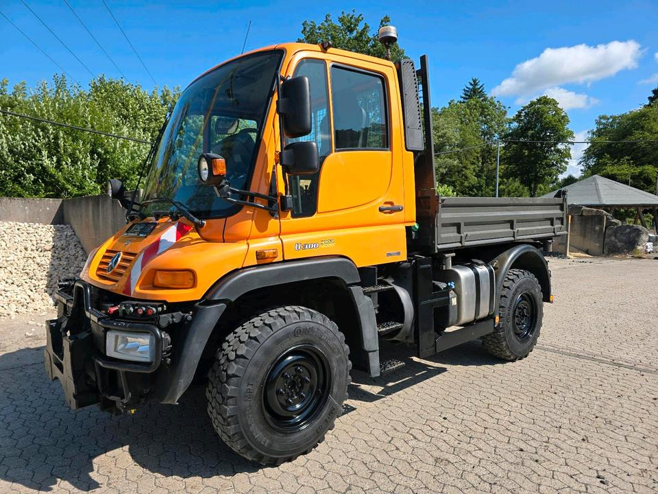 Unimog 405/10 U300 Bluetec 5 Mercedes-Benz U 300 290 400 500 UGE UGN Jotha Absetzkipper Absetzer - Sniega novākšanas tehnika: foto 1 Unimog 405/10 U300 Bluetec 5 Mercedes-Benz U 300 290 400 500 UGE UGN Jotha Absetzkipper Absetzer - Sniega novākšanas tehnika: foto 1