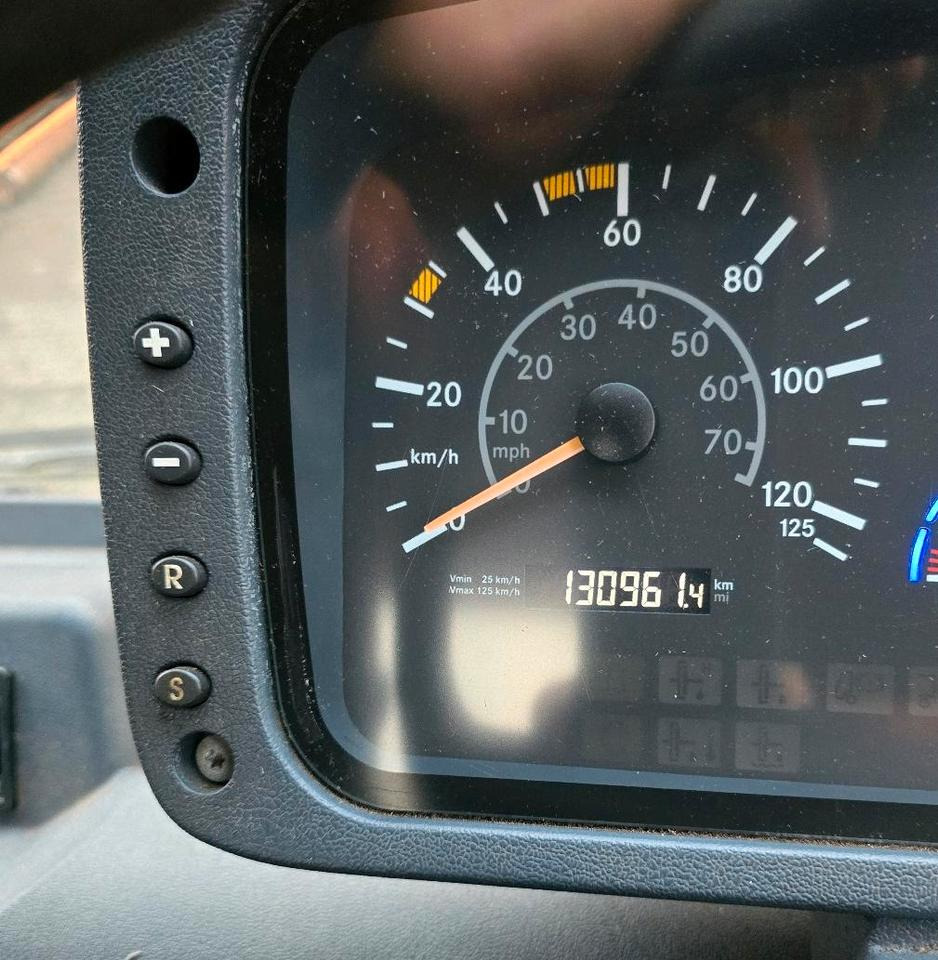 Kravas automašīna pašizgāzējs Unimog 405/12 U400 Bluetec 5 131000km  Mercedes-Benz Variopilot Hydrostat U300 500 U 400 Wechsellenkung: foto 6