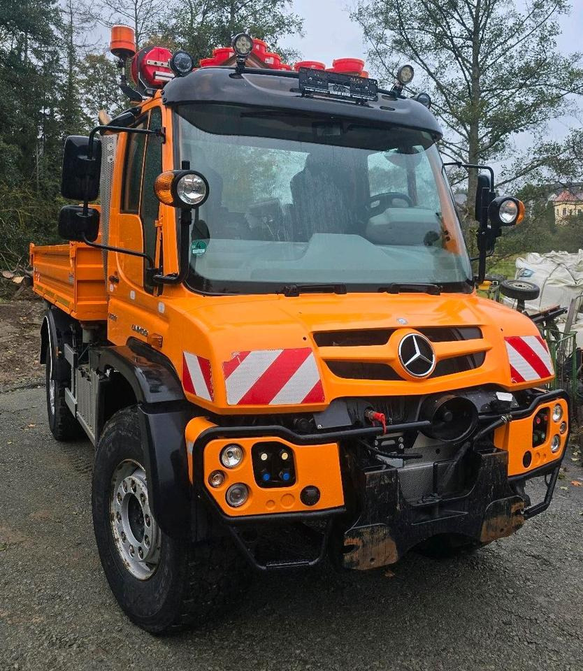 Unimog U 530 EAS Easy-Drive Variopilot U527 535 430 427 423 Mercedes-Benz 405 - Kravas automašīna pašizgāzējs: foto 3 Unimog U 530 EAS Easy-Drive Variopilot U527 535 430 427 423 Mercedes-Benz 405 - Kravas automašīna pašizgāzējs: foto 3