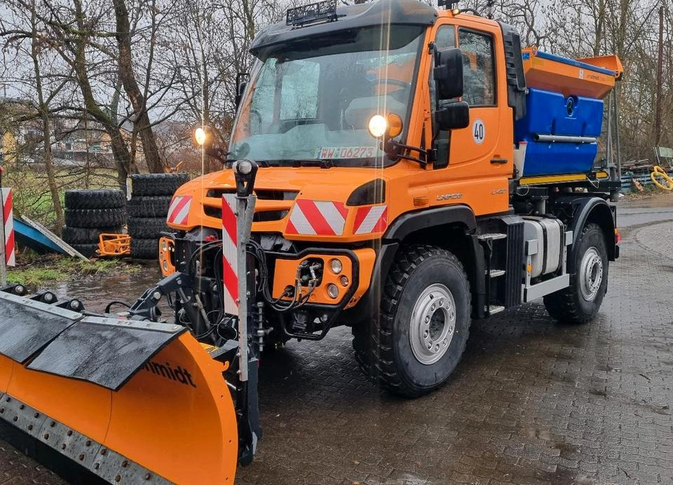 Zu vermieten Unimog 405 U427 Winterdienst Schmidt Salzstreuer 423 429 430 Mercedes Benz 318 527 Vermietung - Sniega novākšanas tehnika: foto 1 Zu vermieten Unimog 405 U427 Winterdienst Schmidt Salzstreuer 423 429 430 Mercedes Benz 318 527 Vermietung - Sniega novākšanas tehnika: foto 1