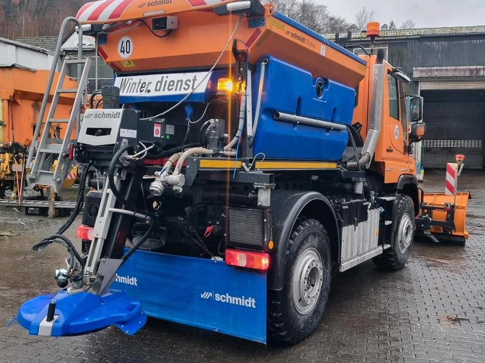 Zu vermieten Unimog 405 U427 Winterdienst Schmidt Salzstreuer 423 429 430 Mercedes Benz 318 527 Vermietung - Sniega novākšanas tehnika: foto 3 Zu vermieten Unimog 405 U427 Winterdienst Schmidt Salzstreuer 423 429 430 Mercedes Benz 318 527 Vermietung - Sniega novākšanas tehnika: foto 3