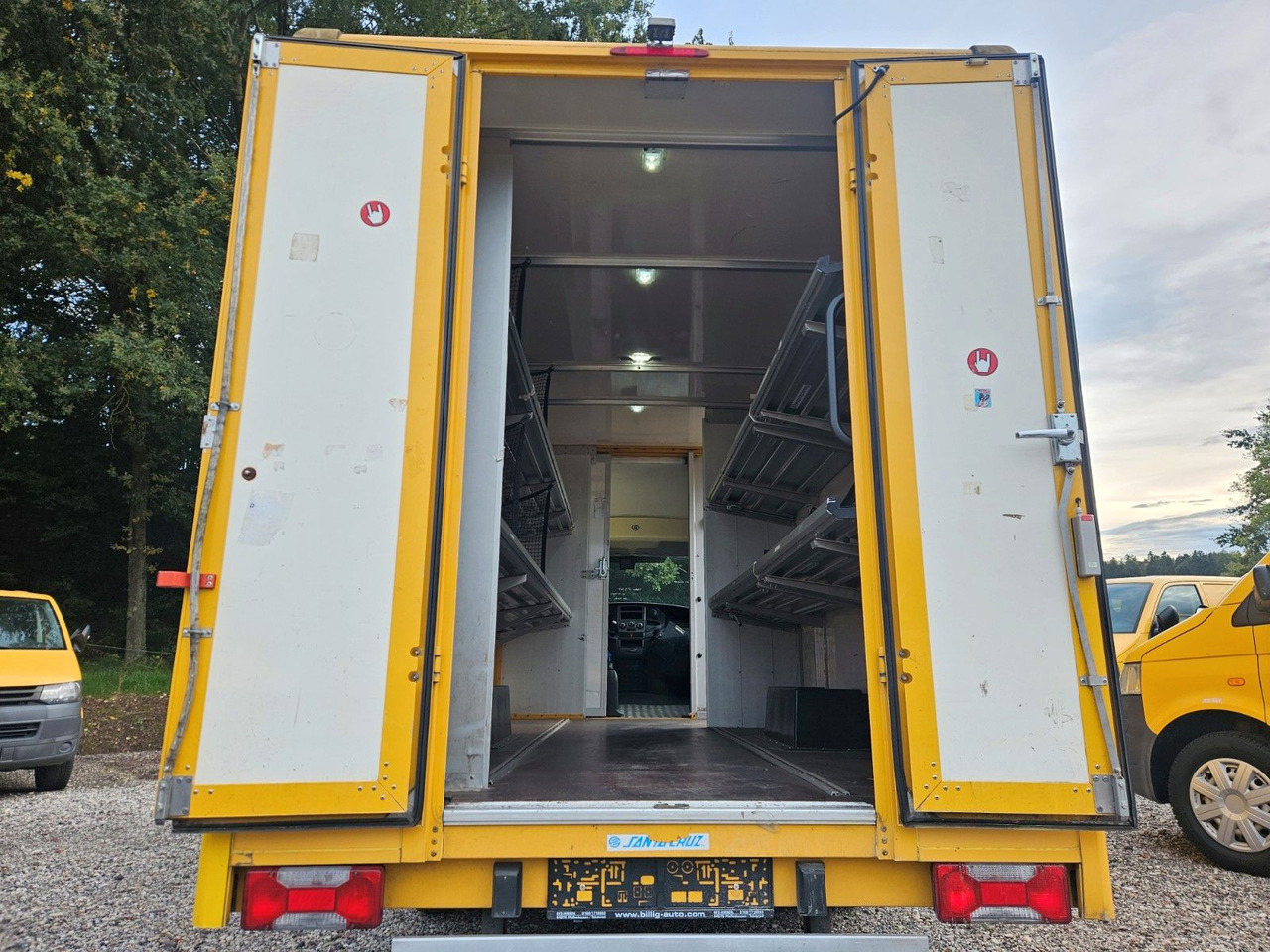 Iveco Daily EURO5 Integralkoffer Koffer Postkoffer - Furgons ar slēgtā virsbūve: foto 4 Iveco Daily EURO5 Integralkoffer Koffer Postkoffer - Furgons ar slēgtā virsbūve: foto 4