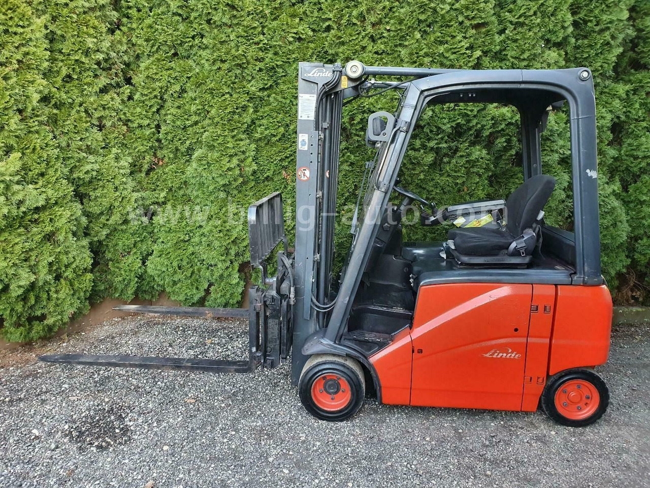 Linde E18 PH 4-Rad Seitenschieber*Zinkenverstellung* - Elektroiekrāvējs: foto 2 Linde E18 PH 4-Rad Seitenschieber*Zinkenverstellung* - Elektroiekrāvējs: foto 2