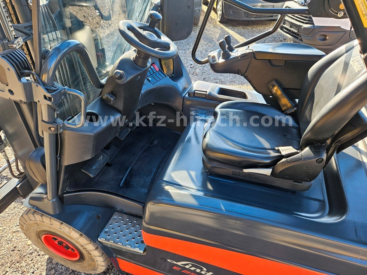 Elektroiekrāvējs Linde E25 R Roadster , 6.880mm Hubhöhe, StVZO hydr. Zi: foto 7