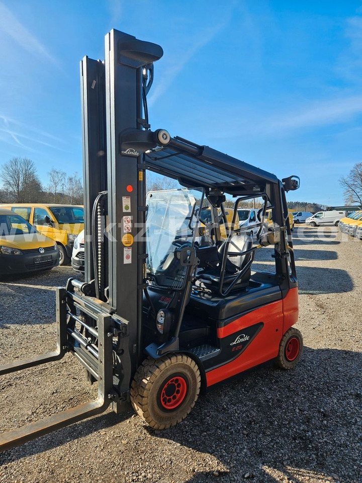 Linde E25 R Roadster , 6.880mm Hubhöhe, StVZO hydr. Zi - Elektroiekrāvējs: foto 5 Linde E25 R Roadster , 6.880mm Hubhöhe, StVZO hydr. Zi - Elektroiekrāvējs: foto 5