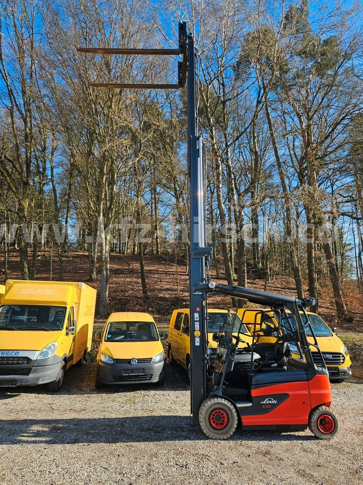 Linde E25 R Roadster , 6.880mm Hubhöhe, StVZO hydr. Zi - Elektroiekrāvējs: foto 1 Linde E25 R Roadster , 6.880mm Hubhöhe, StVZO hydr. Zi - Elektroiekrāvējs: foto 1