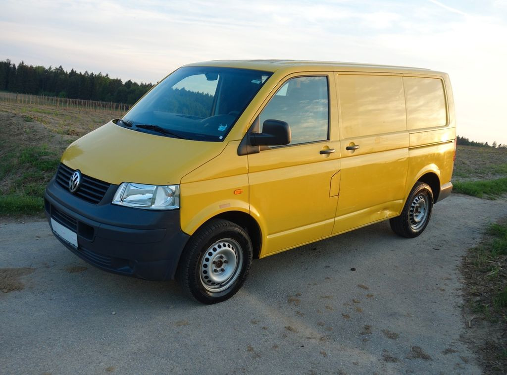 Volkswagen T5 1.9 TDI Transporter 2xSchiebetüre 1.Hand - Mikroautobuss, Pasažieru furgons: foto 4 Volkswagen T5 1.9 TDI Transporter 2xSchiebetüre 1.Hand - Mikroautobuss, Pasažieru furgons: foto 4