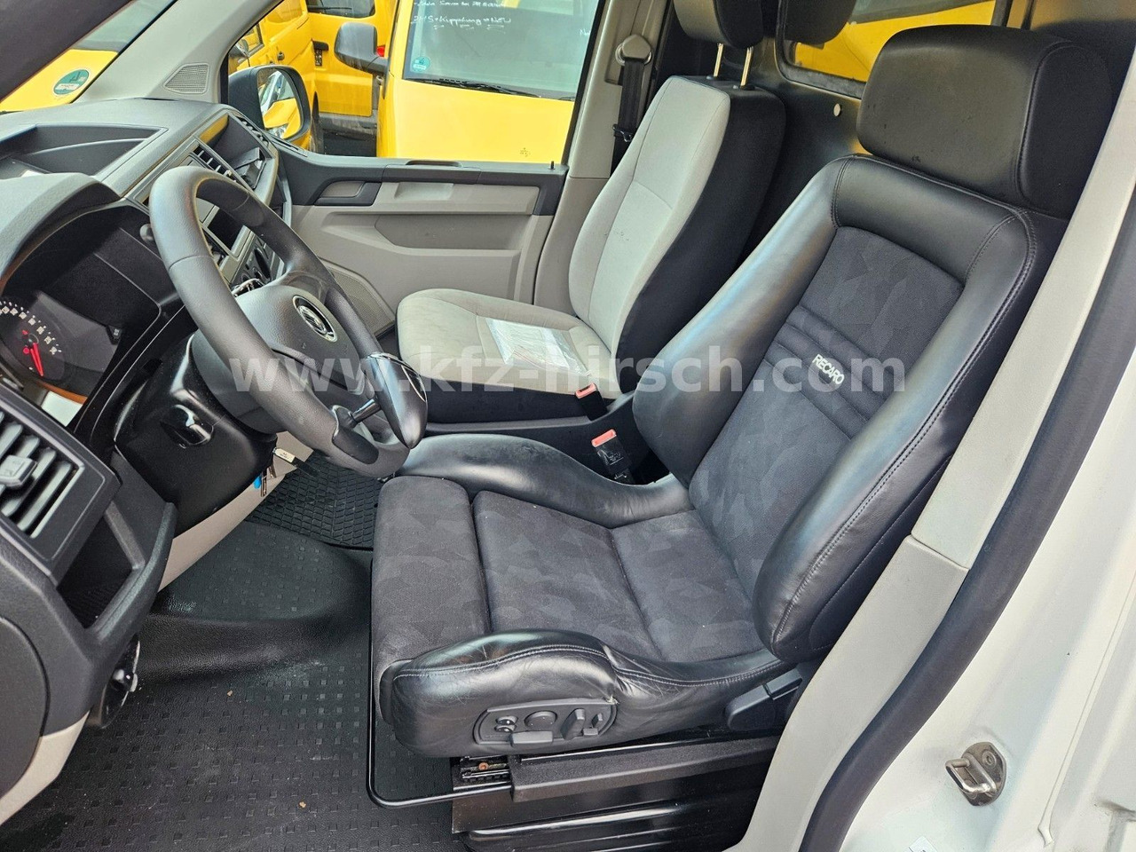 Volkswagen T6 Auto/ DSG Bott Sortimo Stdhzg Behindertenger. - Pasažieru furgons: foto 5 Volkswagen T6 Auto/ DSG Bott Sortimo Stdhzg Behindertenger. - Pasažieru furgons: foto 5