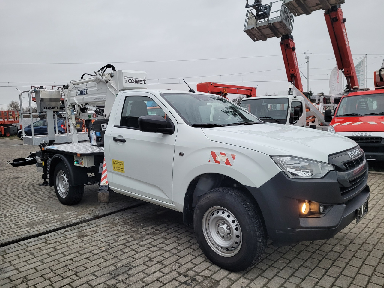 Isuzu D-Max 4x4 podnośnik koszowy 16 m Comet New Eurosky bucket truck boom lift - Autopacēlājs: foto 3 Isuzu D-Max 4x4 podnośnik koszowy 16 m Comet New Eurosky bucket truck boom lift - Autopacēlājs: foto 3