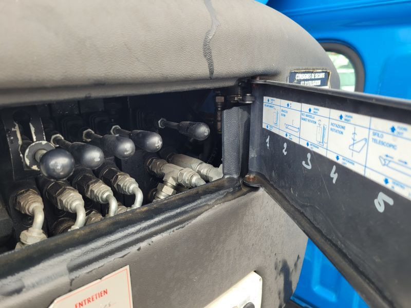 Autopacēlājs Nissan Nissan Cabstar NT400 podnośnik koszowy 17 m Comet 17/2/7 (8,5) HQ: foto 15 Autopacēlājs Nissan Nissan Cabstar NT400 podnośnik koszowy 17 m Comet 17/2/7 (8,5) HQ: foto 15