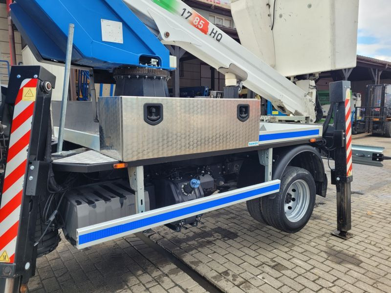 Autopacēlājs Nissan Nissan Cabstar NT400 podnośnik koszowy 17 m Comet 17/2/7 (8,5) HQ: foto 7 Autopacēlājs Nissan Nissan Cabstar NT400 podnośnik koszowy 17 m Comet 17/2/7 (8,5) HQ: foto 7