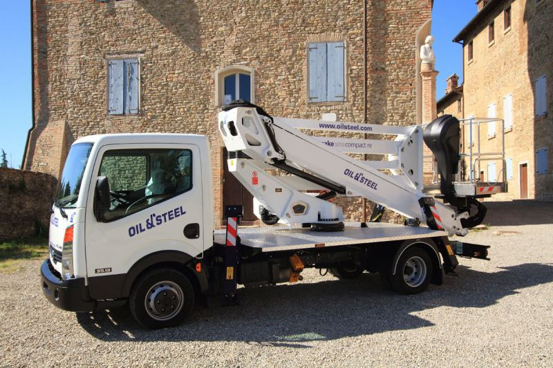 Oil&Steel Snake 2010 Plus 20 m zamontowany na Nissan Cabstar - Autopacēlājs: foto 1 Oil&Steel Snake 2010 Plus 20 m zamontowany na Nissan Cabstar - Autopacēlājs: foto 1