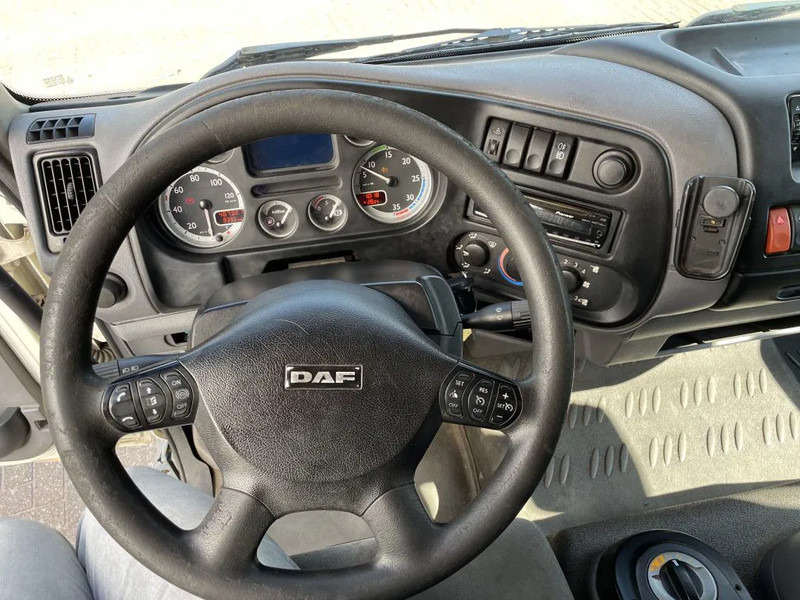 Kravas automašīna ar slēgto virsbūvi DAF LF 45 / HOLLAND TRUCK / DHOLLANDIA LAADKLEP / APK - TUV MAART 2024 /: foto 10