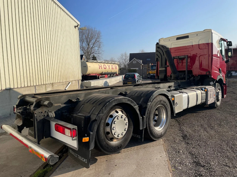 Renault T / 6x2 VOLLEDIG LUCHTGEVEERD / ALU VELGEN / HANDGESCHAKELD / LOW KM / ALU KIPPER 22.5 M3 - Kravas automašīna pašizgāzējs: foto 4 Renault T / 6x2 VOLLEDIG LUCHTGEVEERD / ALU VELGEN / HANDGESCHAKELD / LOW KM / ALU KIPPER 22.5 M3 - Kravas automašīna pašizgāzējs: foto 4