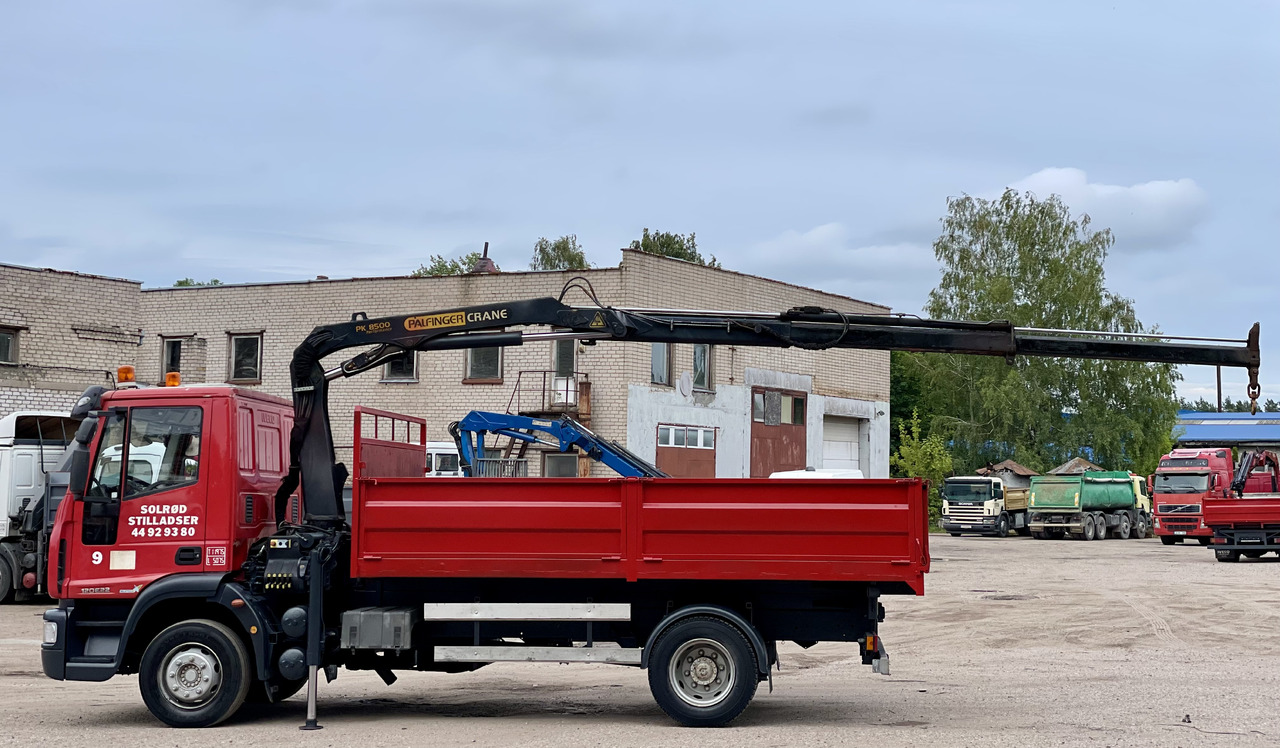 IVECO EUROCARGO - Kravas auto ar manipulatoru: foto 4 IVECO EUROCARGO - Kravas auto ar manipulatoru: foto 4