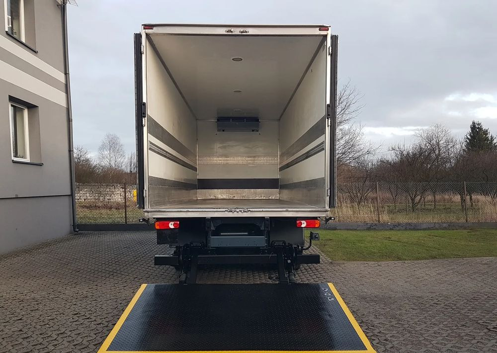 DAF 16T LF 230 WINDA CHŁODNIA 16EP 6,58x2,48x2,38 KLIMA IZOTERMA MROŹNIA - Kravas automašīna refrižerators: foto 5 DAF 16T LF 230 WINDA CHŁODNIA 16EP 6,58x2,48x2,38 KLIMA IZOTERMA MROŹNIA - Kravas automašīna refrižerators: foto 5