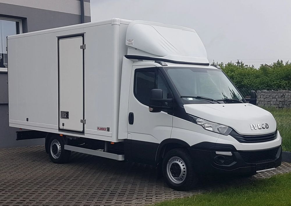 Iveco DAILY 3,0 KLIMA 8EP KONTENER 4,22x2,10x2,11 AC KRAJOWY DMC 3500 KG 35S15 - Furgons ar slēgtā virsbūve: foto 1 Iveco DAILY 3,0 KLIMA 8EP KONTENER 4,22x2,10x2,11 AC KRAJOWY DMC 3500 KG 35S15 - Furgons ar slēgtā virsbūve: foto 1