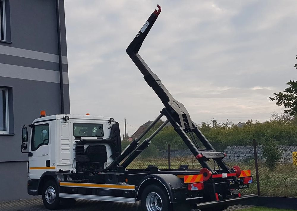 MAN TGL 12.220 HAKOWIEC 4x2 KLIMA - Pacēlājs ar āķi: foto 3 MAN TGL 12.220 HAKOWIEC 4x2 KLIMA - Pacēlājs ar āķi: foto 3