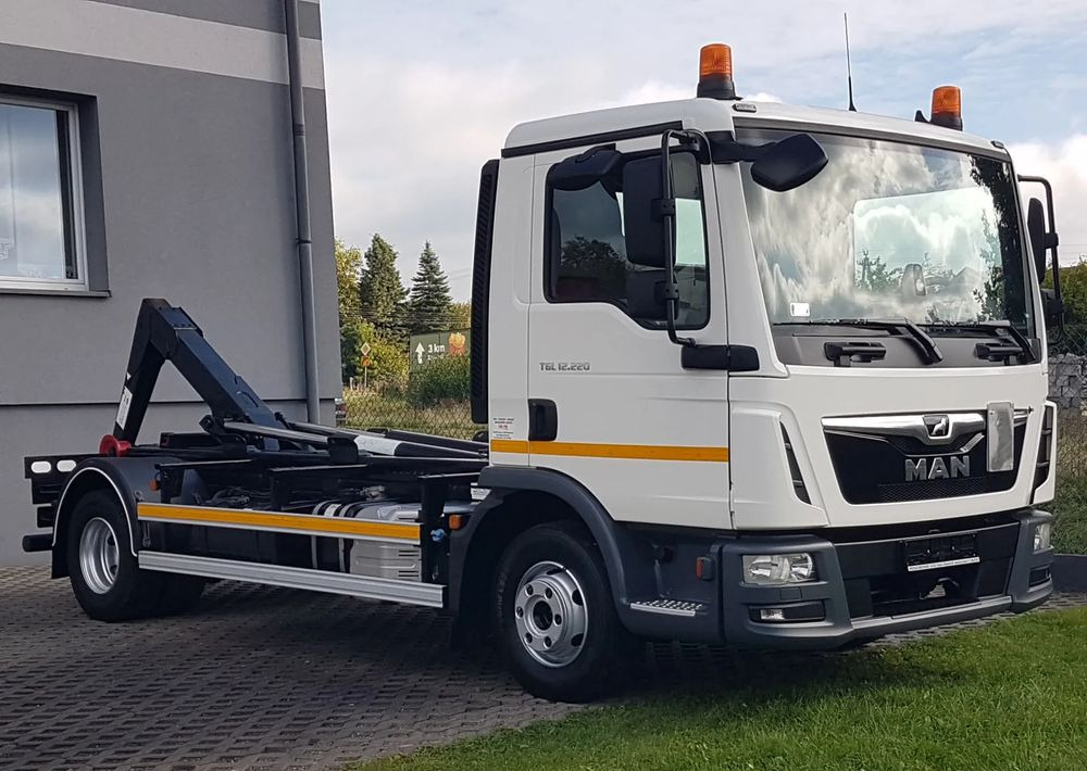 MAN TGL 12.220 HAKOWIEC 4x2 KLIMA - Pacēlājs ar āķi: foto 5 MAN TGL 12.220 HAKOWIEC 4x2 KLIMA - Pacēlājs ar āķi: foto 5