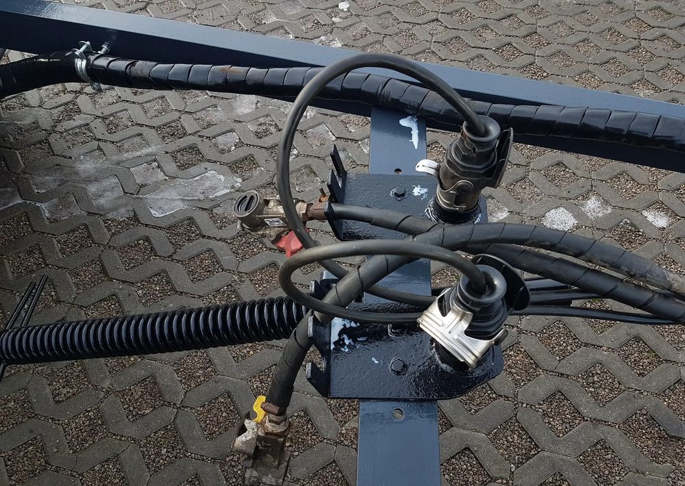 Wielton PS-2 PRZYCZEPA POD KONTENERY DO HAKOWCA 2 OSIE BLIŹNIAKI HUFFERMANN MEILLER ZASŁAW SKIBICKI - Multilift/ Būvgružu konteinera piekabe: foto 5 Wielton PS-2 PRZYCZEPA POD KONTENERY DO HAKOWCA 2 OSIE BLIŹNIAKI HUFFERMANN MEILLER ZASŁAW SKIBICKI - Multilift/ Būvgružu konteinera piekabe: foto 5